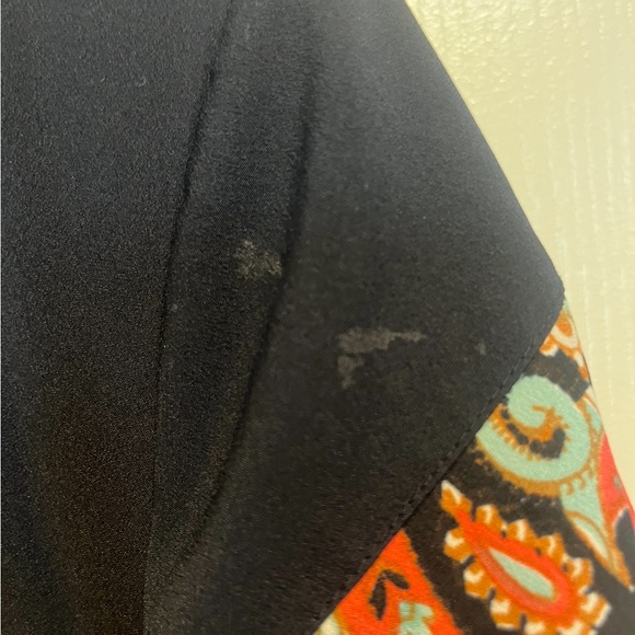 Tommy Hilfiger Med Dress elastic at the waist. Minor flaw on the left shoulder - Picture 2 of 6